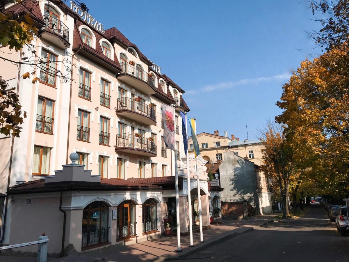 Nota Bene Hotel & Restaurant Lviv Eksteriør billede
